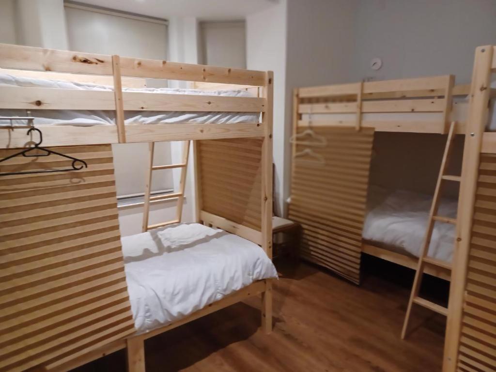 Voyage Hostel - Ensuite Family Rooms With Shared Kitchen Douglas Phòng bức ảnh