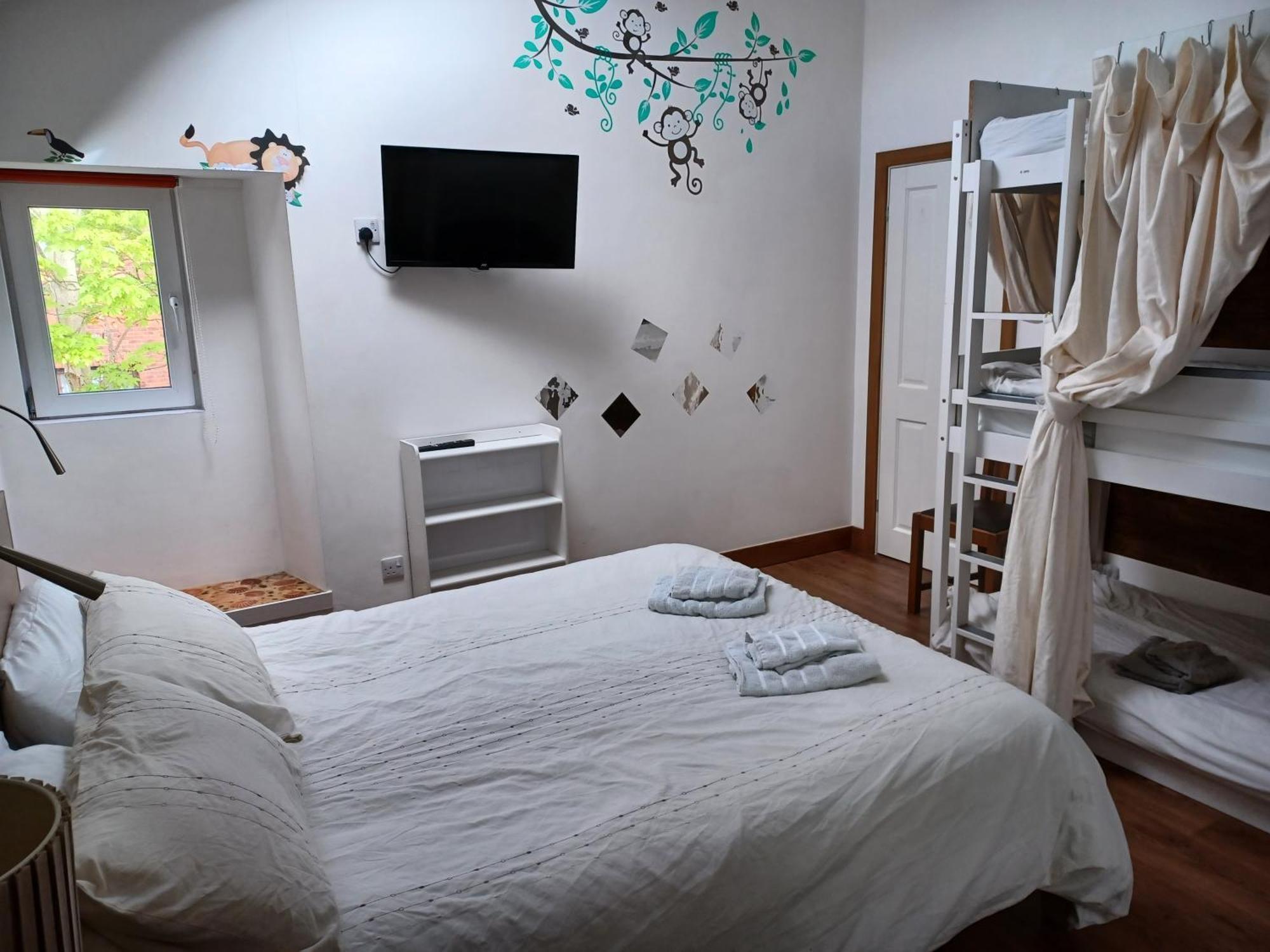 Voyage Hostel - Ensuite Family Rooms With Shared Kitchen Douglas Ngoại thất bức ảnh